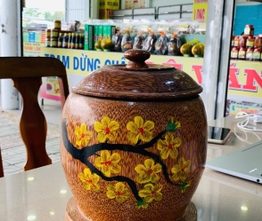 Hũ Đựng Trà Gỗ Dừa Vẽ Tay Hoa Mai